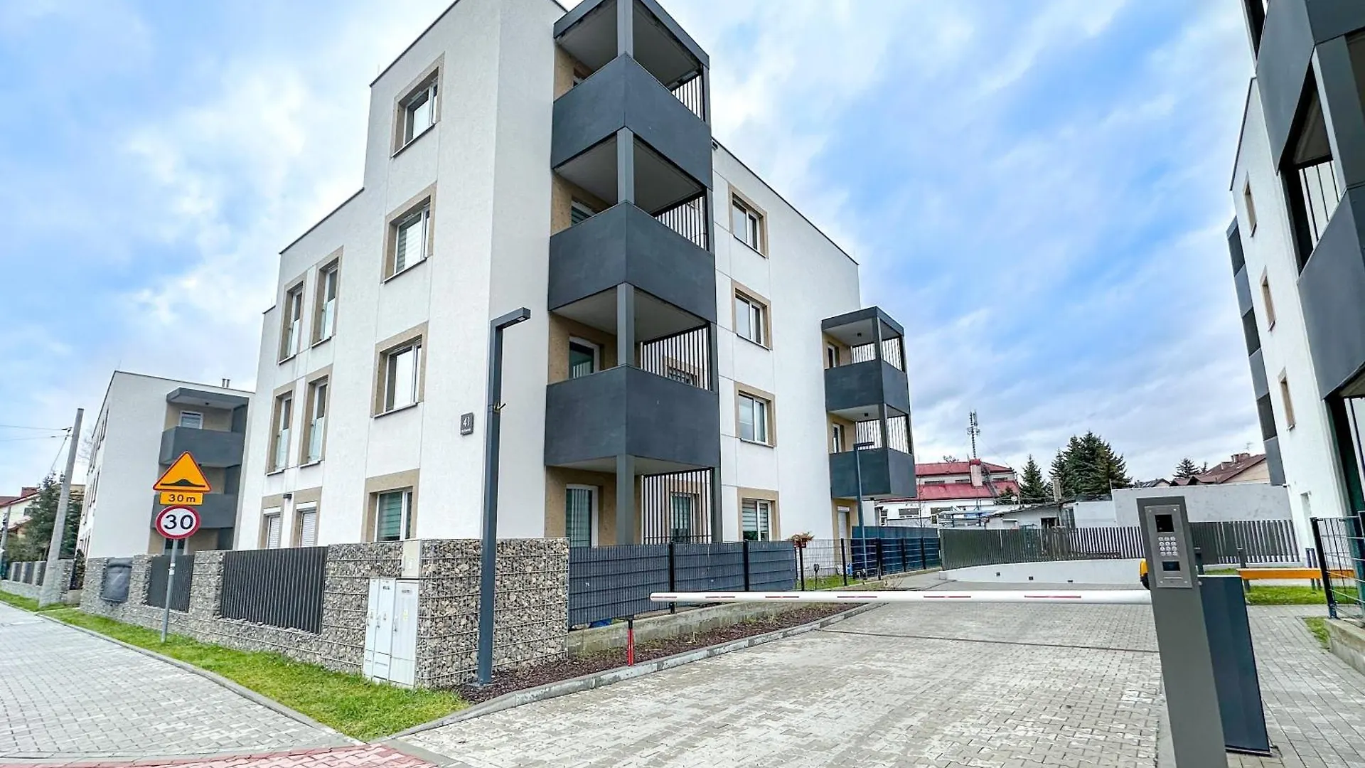 Apartment Krakowska Oaza Komfortu - Apartament Premium Z Garazem