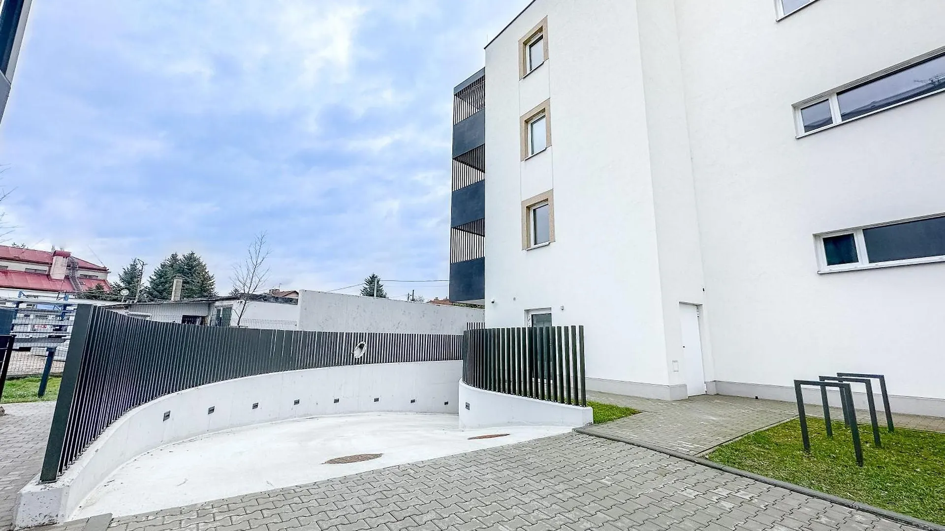 Krakowska Oaza Komfortu - Apartament Premium Z Garazem Poland