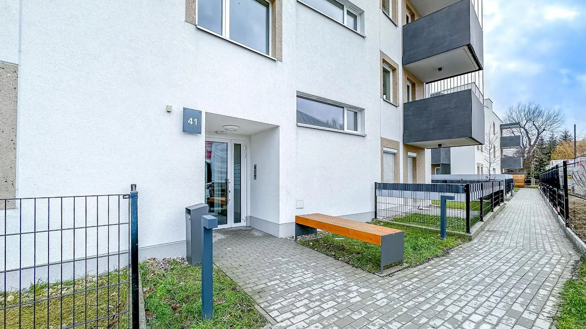 Krakowska Oaza Komfortu - Apartament Premium Z Garazem 0*, Krakow Poland
