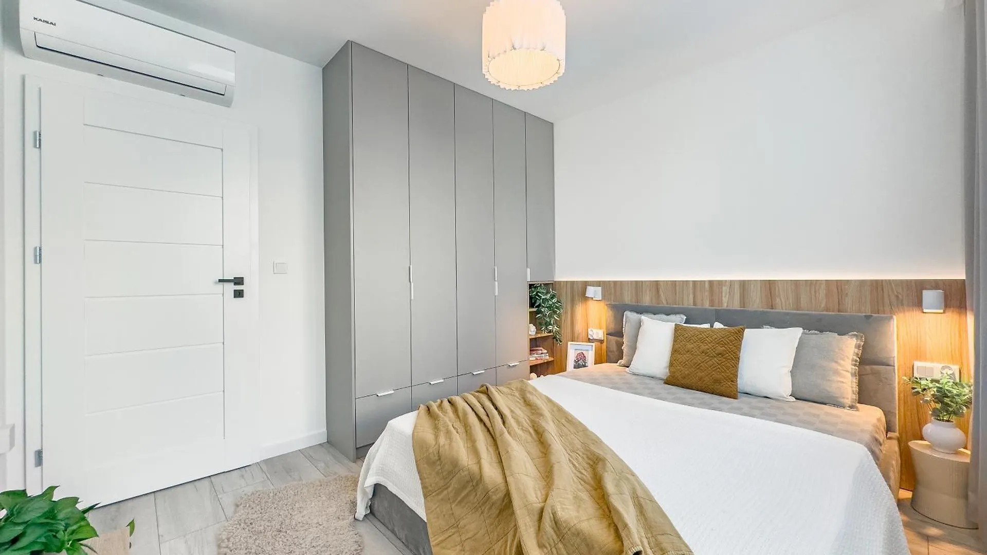 Apartment Krakowska Oaza Komfortu - Apartament Premium Z Garazem